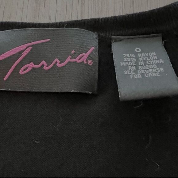 Torrid knit cardigan and camisole set black size 0. Buttons with satin trim VNT - Picture 16 of 16